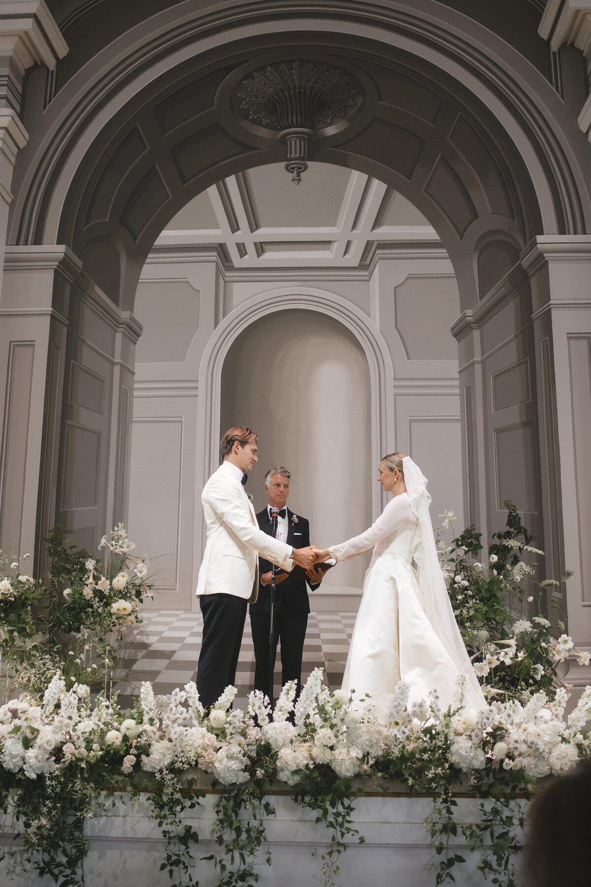 Marthas-vineyard-wedding-planner-kg-events-design-luxury-destination-weddings-private-events-corporate-events-edgartown-ma-event-designer-outdoor-tented-wedding-reception-island-wedding-vogue-wedding-pohogonot-129