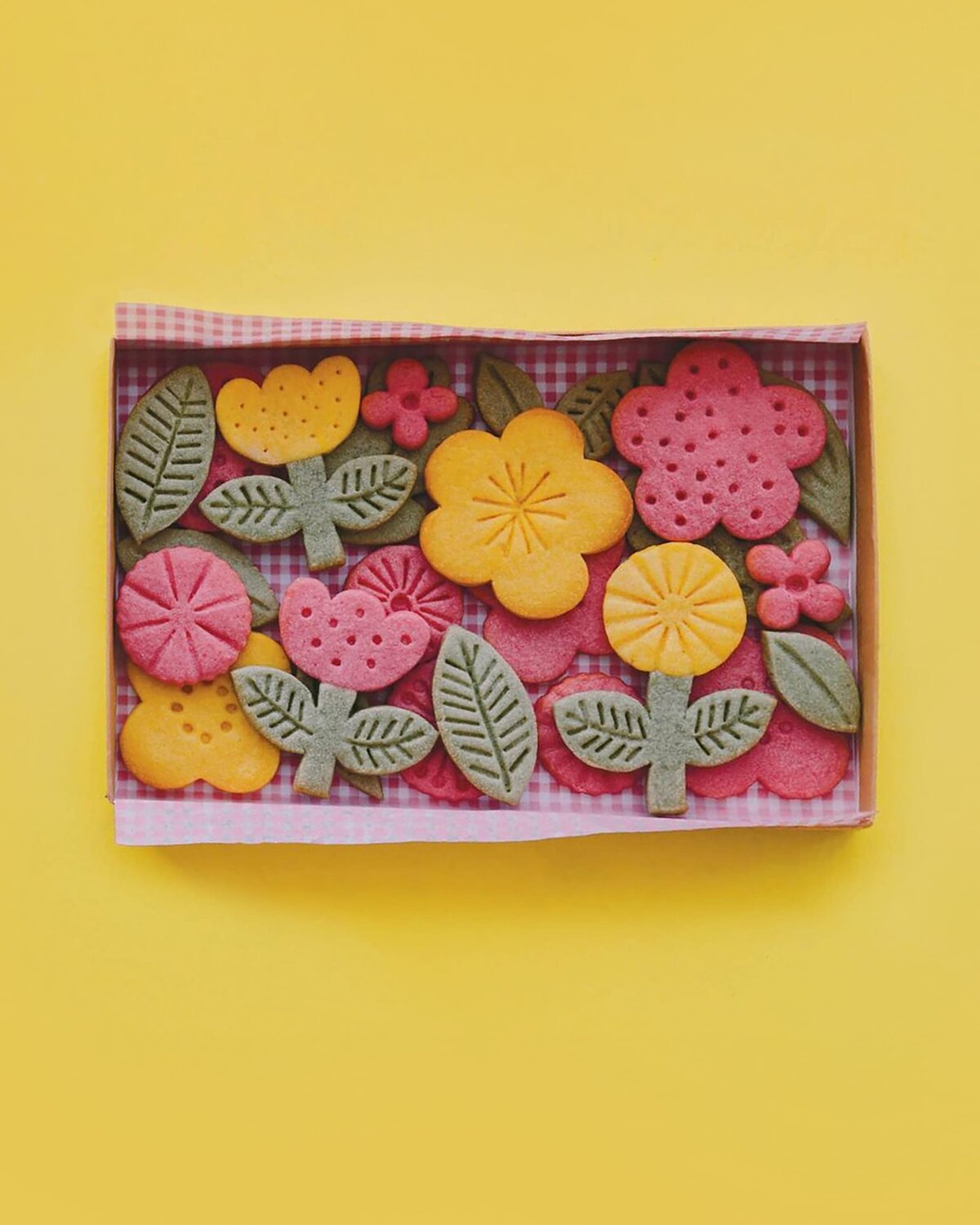 coloured_biccies_final_mobile_crop