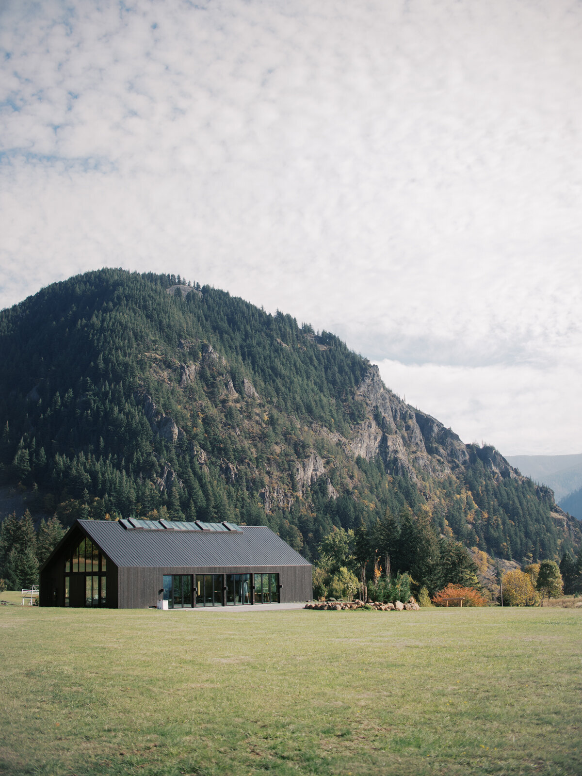wind_mountaint_ranch_engagement_photos-7