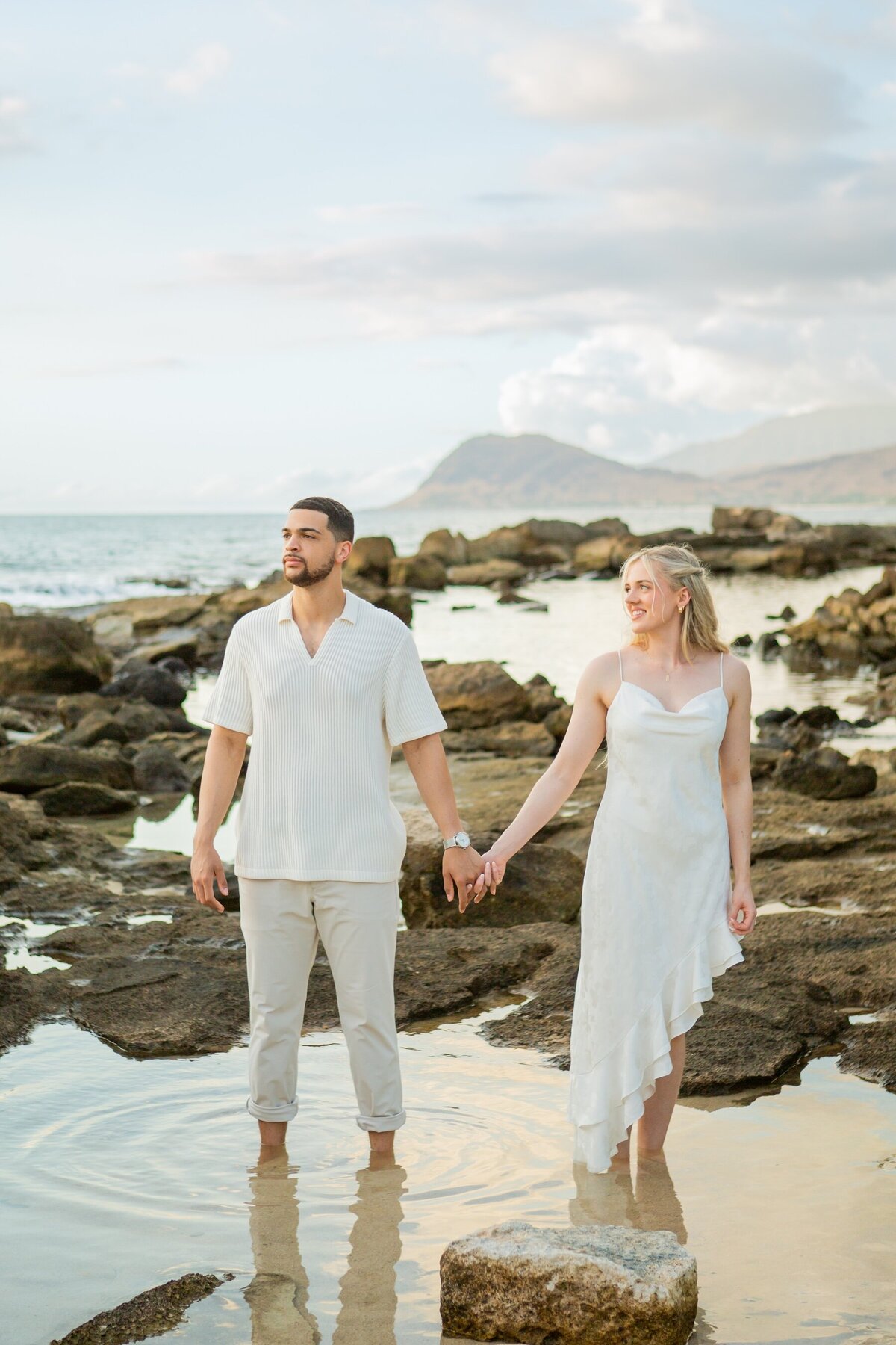 Oahu Couples Photo Shoot by the Ocean