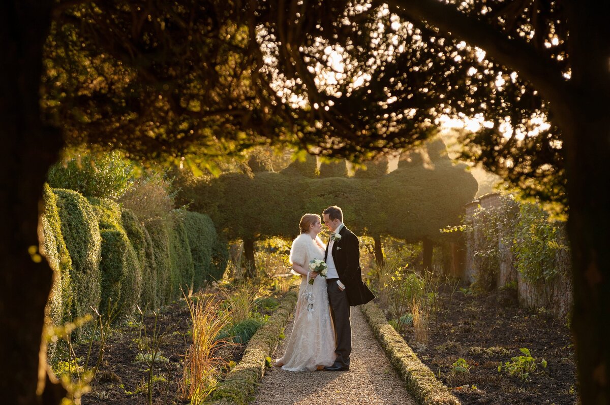 Kelmarsh-Hall-wedding-photos-1012