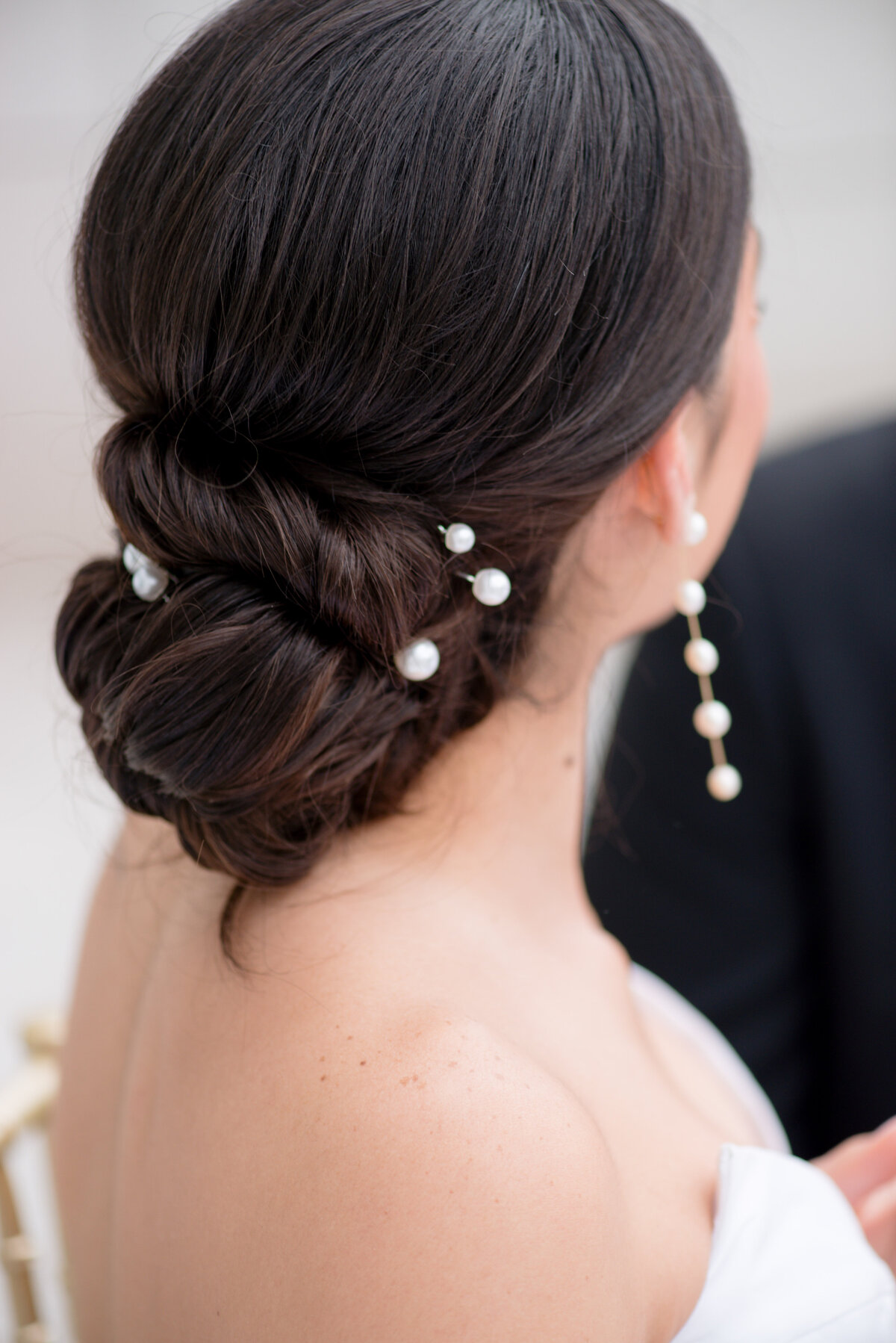pearl wedding hair