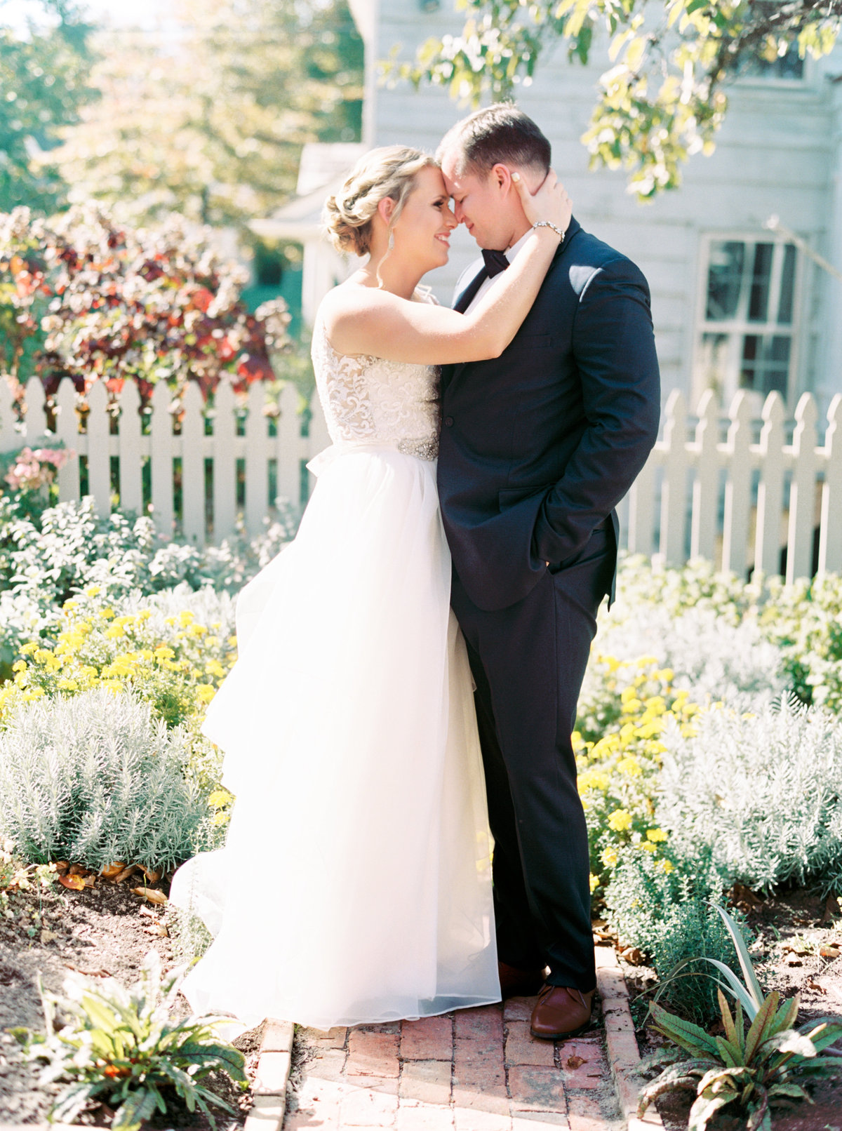 Easton_Maryland-fall-backyard-wedding-photographer-Richmond-natalie-jayne-photography-image-16-2 (2)
