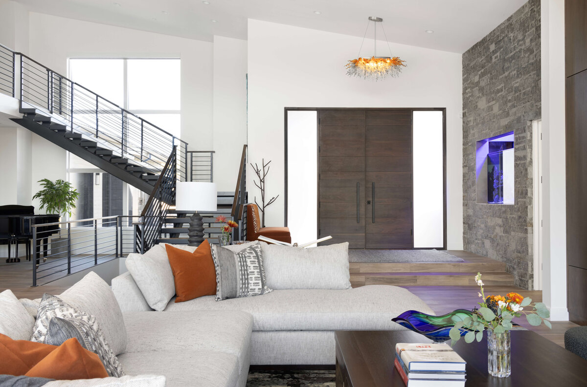 lesa-peers-modern-living-room