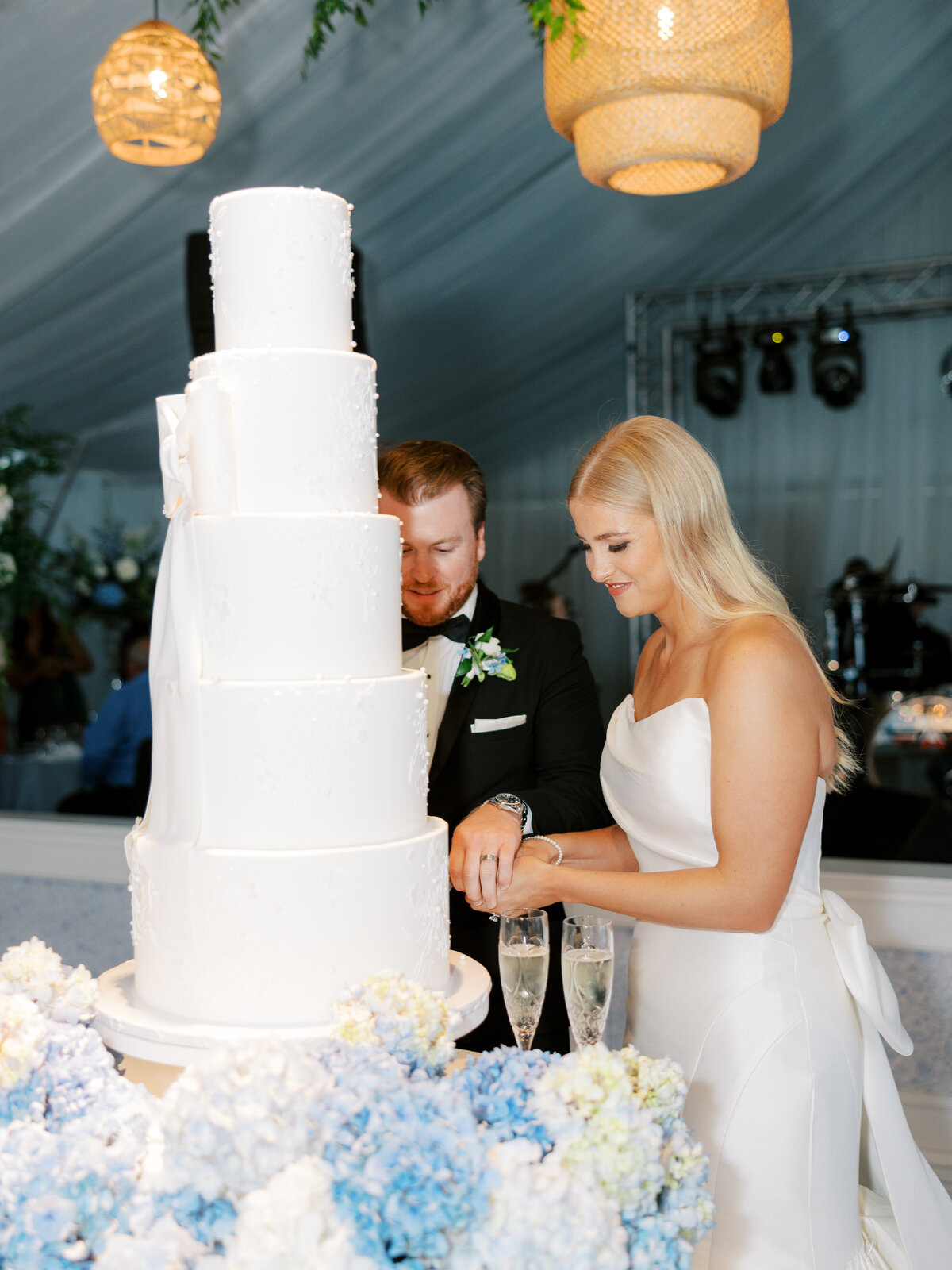 Arkansas Inn at Carnall Hall Wedding | Shalae Byrd-106