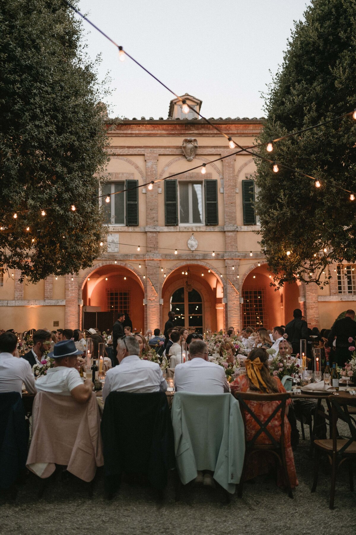 Flora_And_Grace_Editorial_Tuscany_Analog_Editorial_Wedding_Photographer (1 von 1)-27