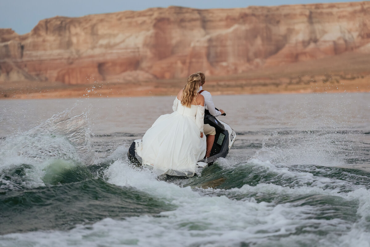 R + M _ Wedding _ Lake Powell _ Utah-29