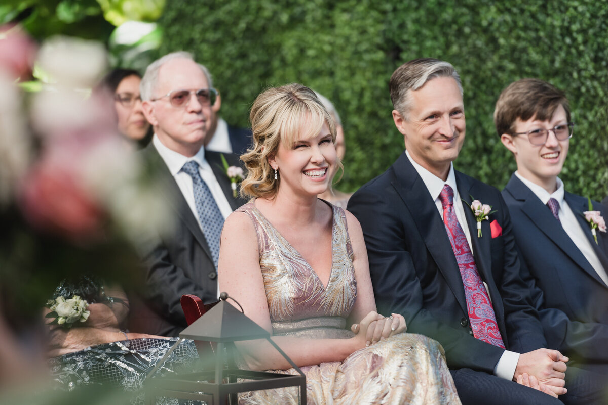 BLUSH AND BLACK SPRING PLANTERRA CONSERVATORY WEDDING IN WEST BLOOMFIELD, MICHIGAN PROVIDED BY KARI DAWSON, TOP-RATED DETROIT WEDING PHOTOGRAPHER, AND HER TEAM71