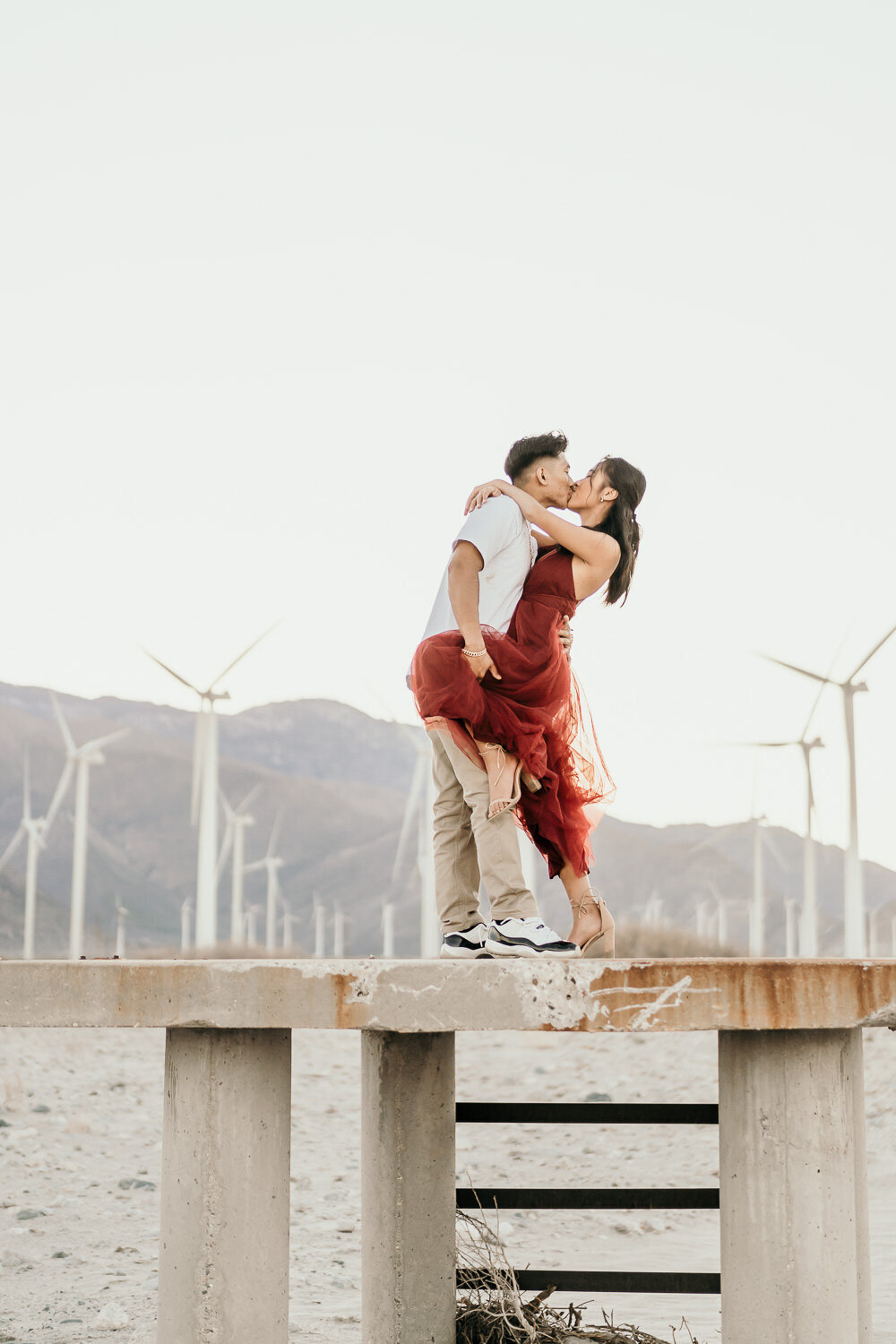 Palm-Springs_Windmills-Engagement-Session-28