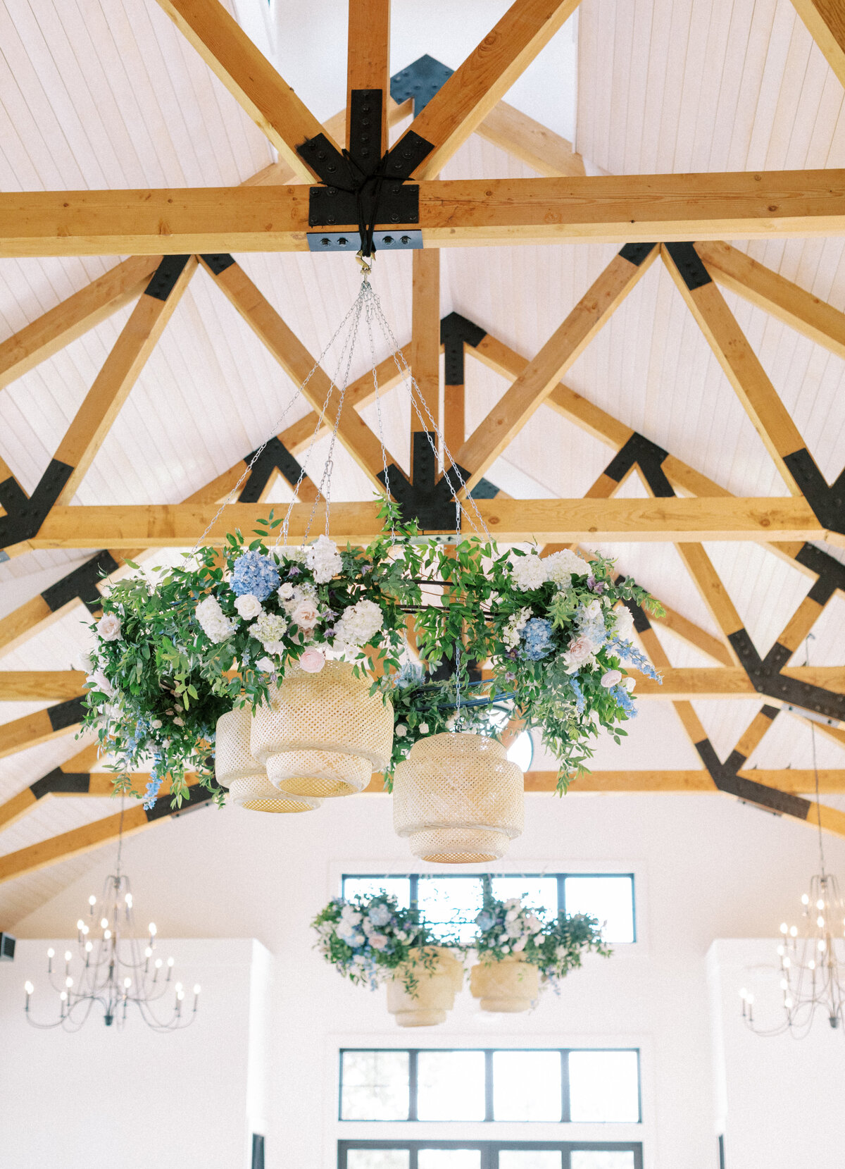 carriage house wedding flowers 7