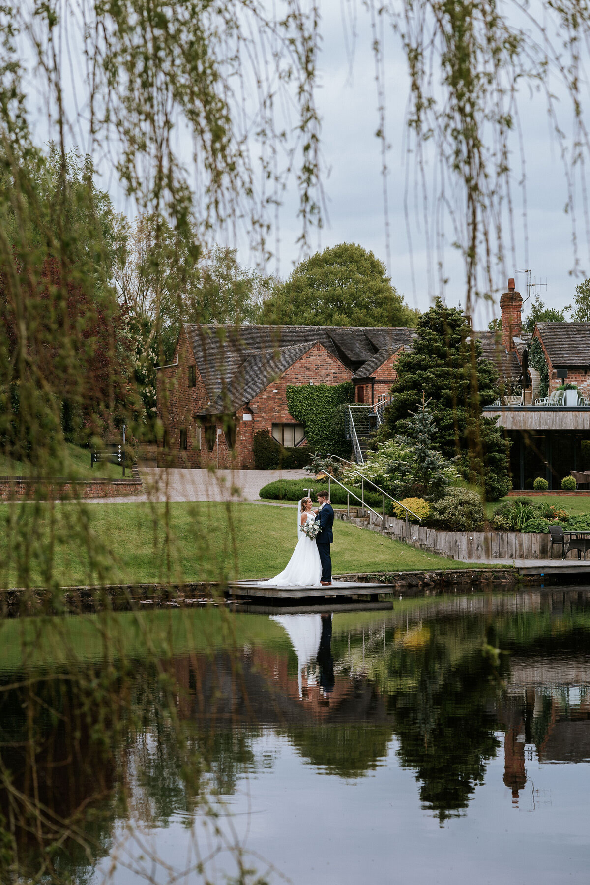 0484Chelsey and Tom - Moddershall Oaks - DanTomkins Photography-1