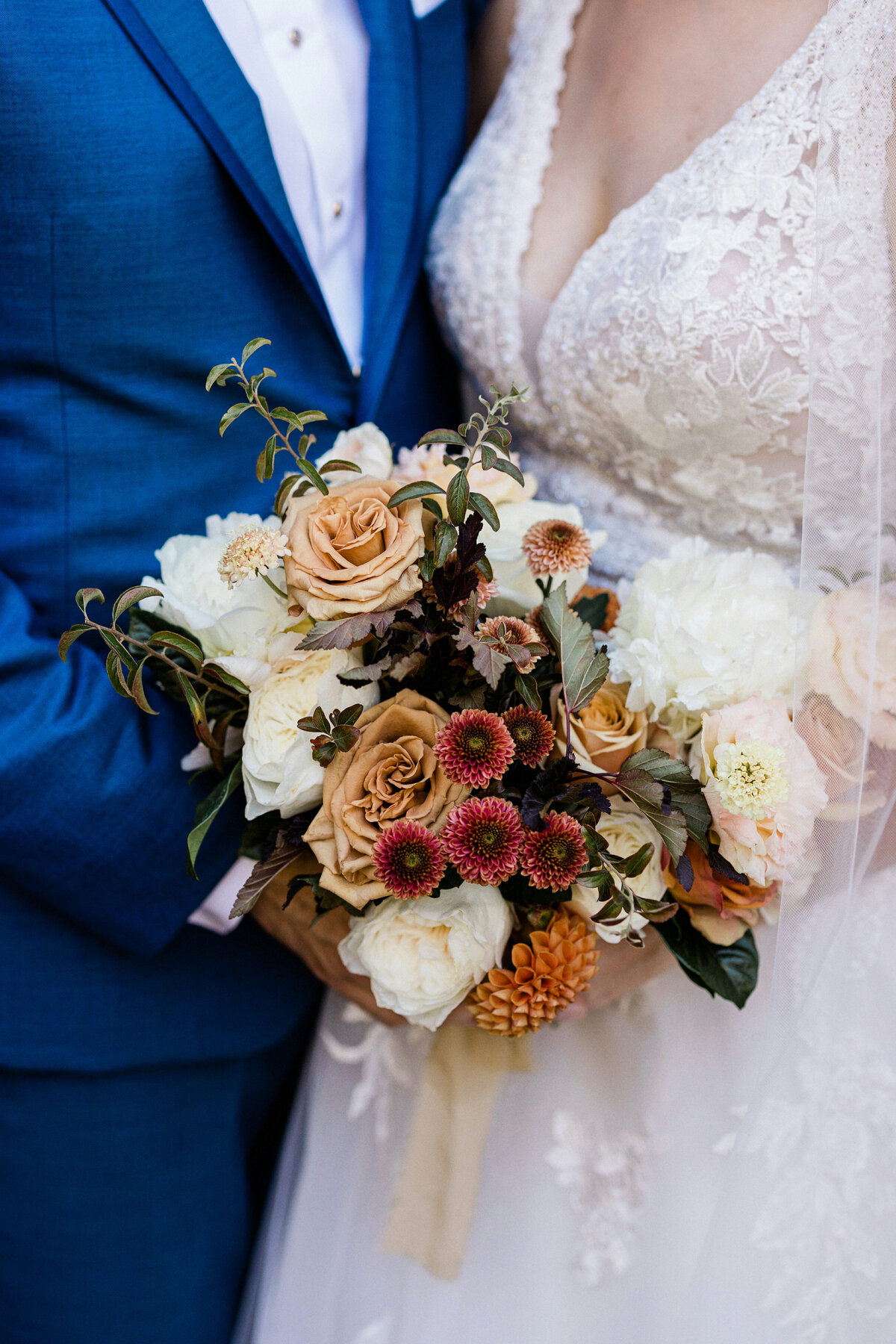 Chicago-and-Seattle-Wedding-Florist-Lilyput-Fall-Toned-Bridal-Bouquet