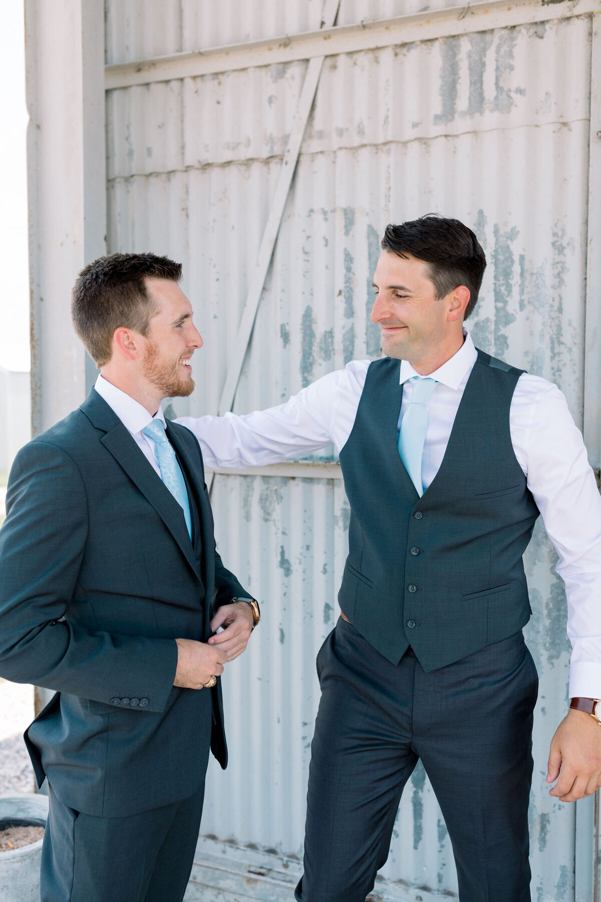 summer-rustic-blue-gin-wedding-26