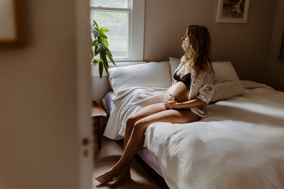 skyler-maire-photography-in-home-maternity-photos-2