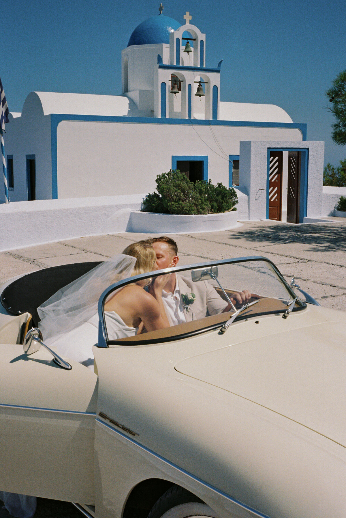 santorini-summer-elopement-film-greece-island-elegant-timeless-vintage-72