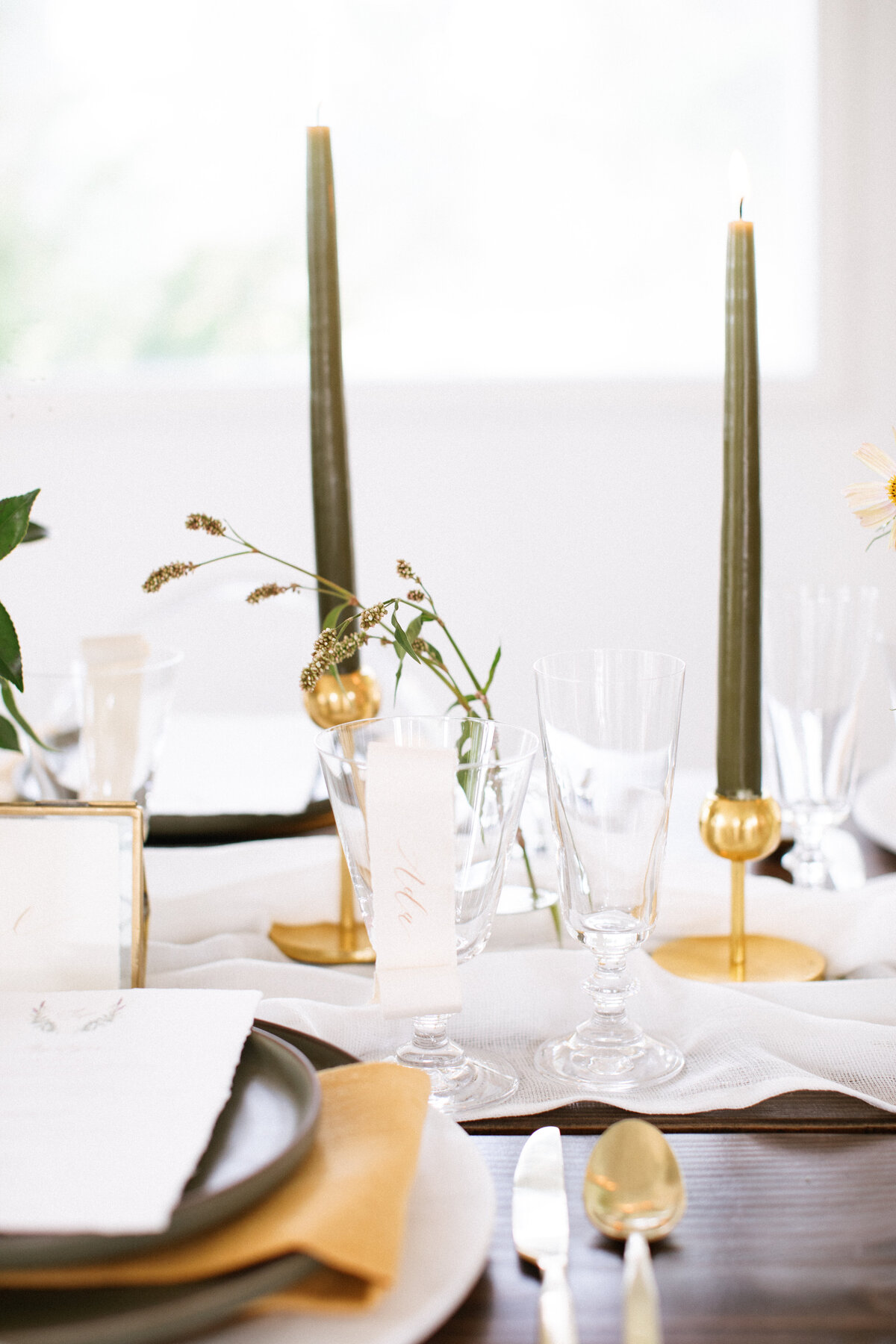 green-and-gold-wedding-candles