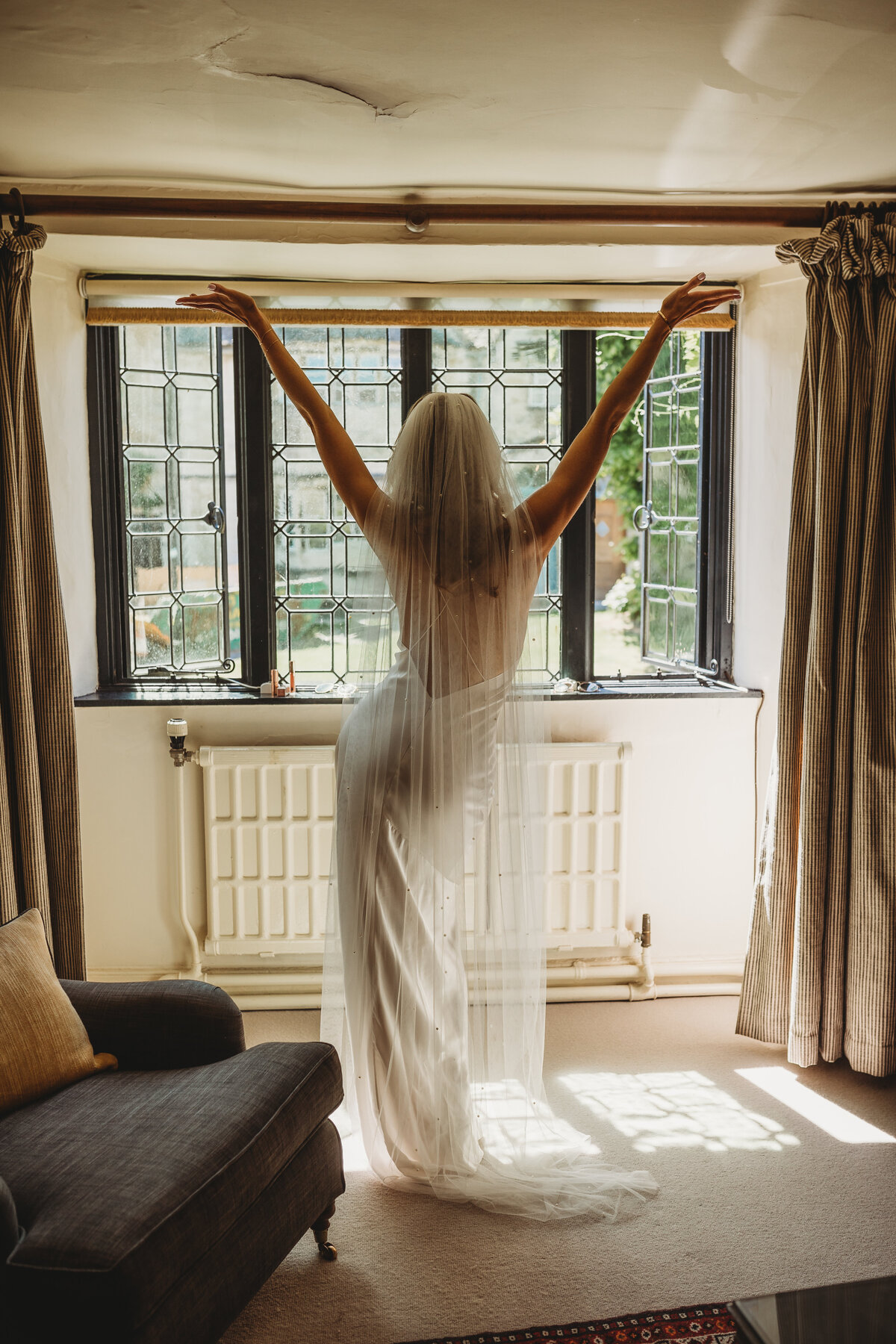 Window bride