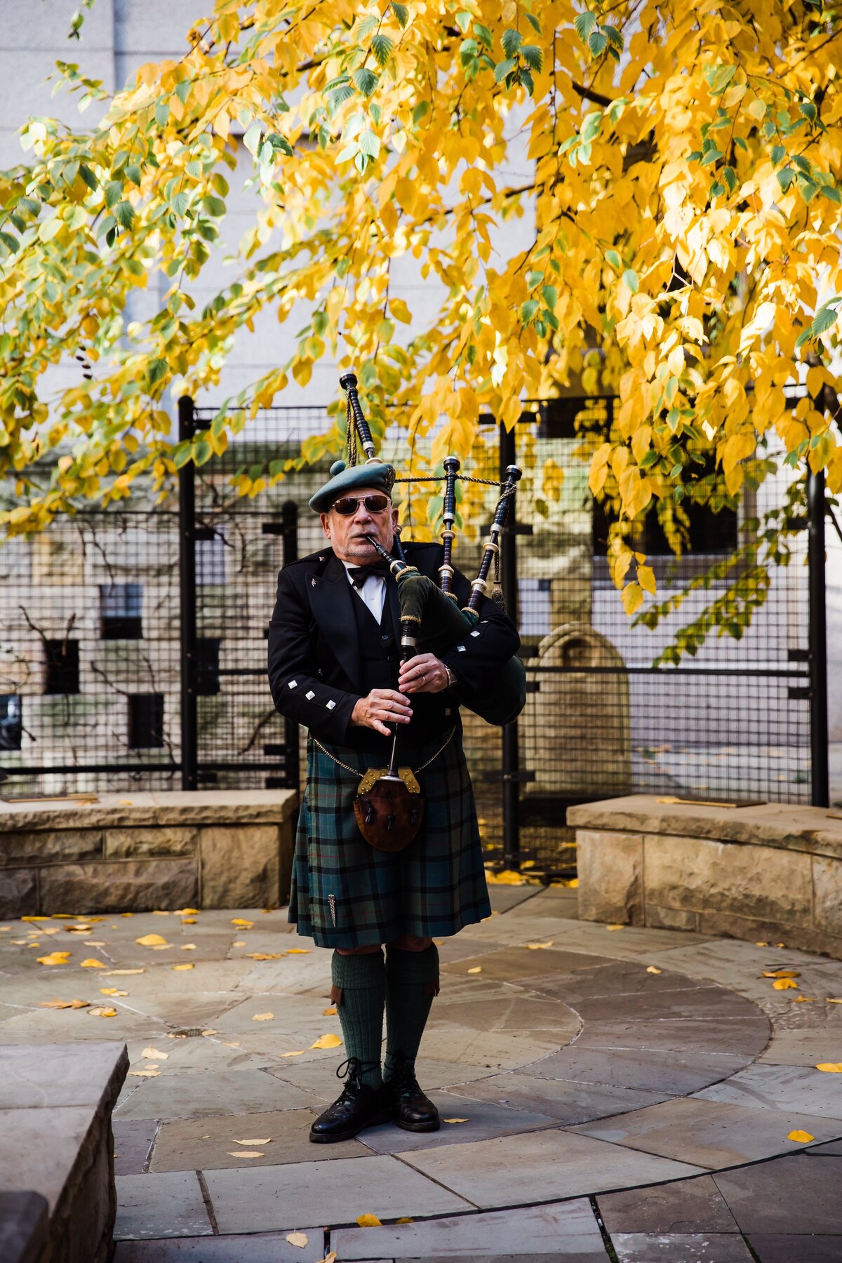 AbieLivesayPhotography-PittsburghWeddingPhotographer-DuquesneClub-AlexandraColin-433