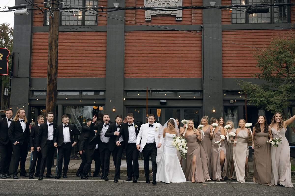 the-evergreen-portland-oregon-wedding-bridal-party-photos-160