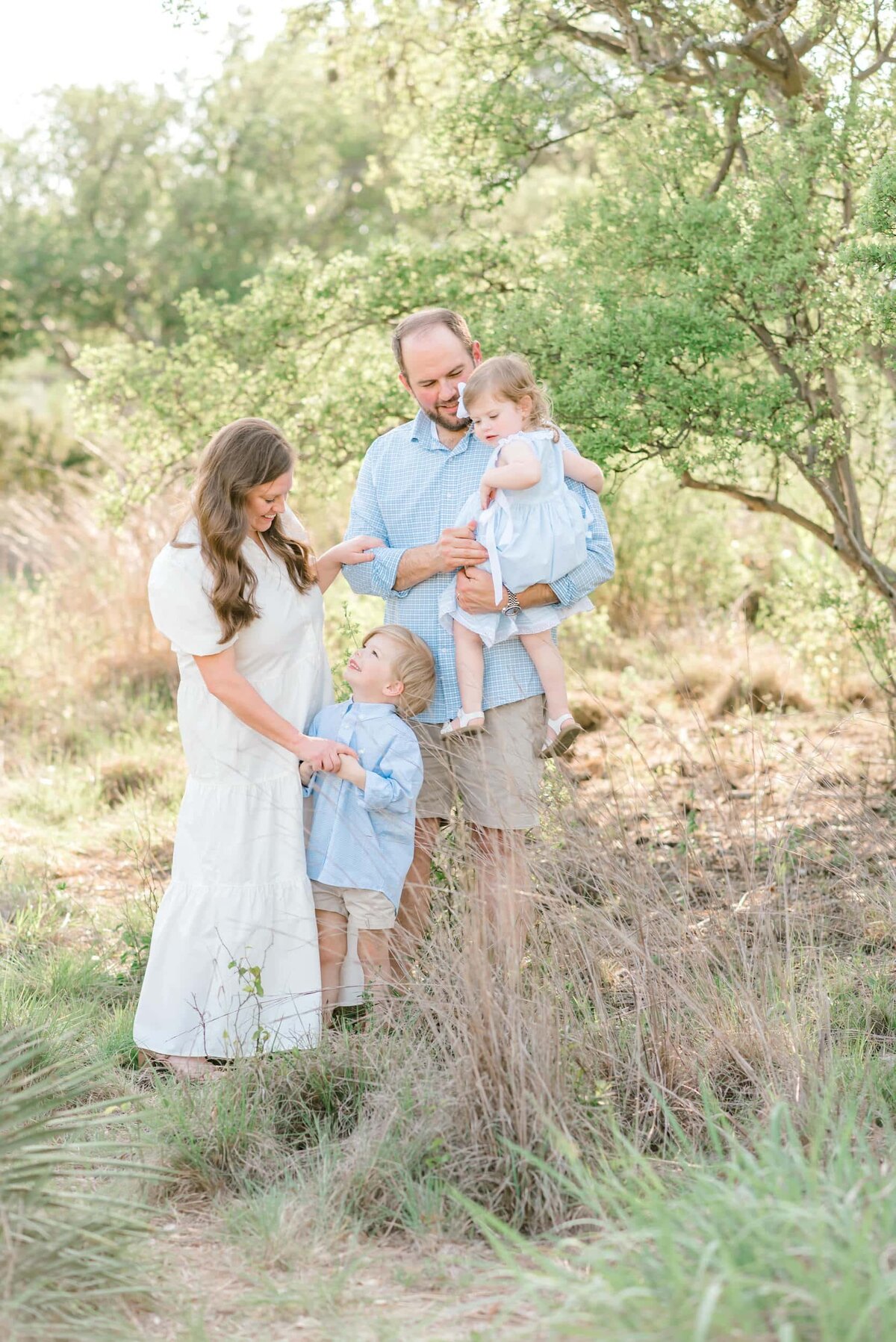 San-Antonio-Family-Photography-3.31.23- Lynch Family Session- Laurie Adalle Photography-5