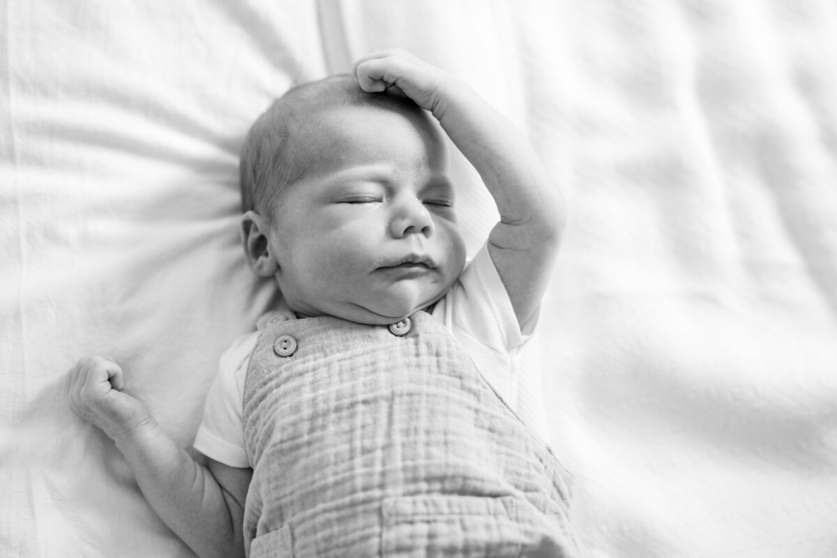 in-home-newborn-photo-shoot-11