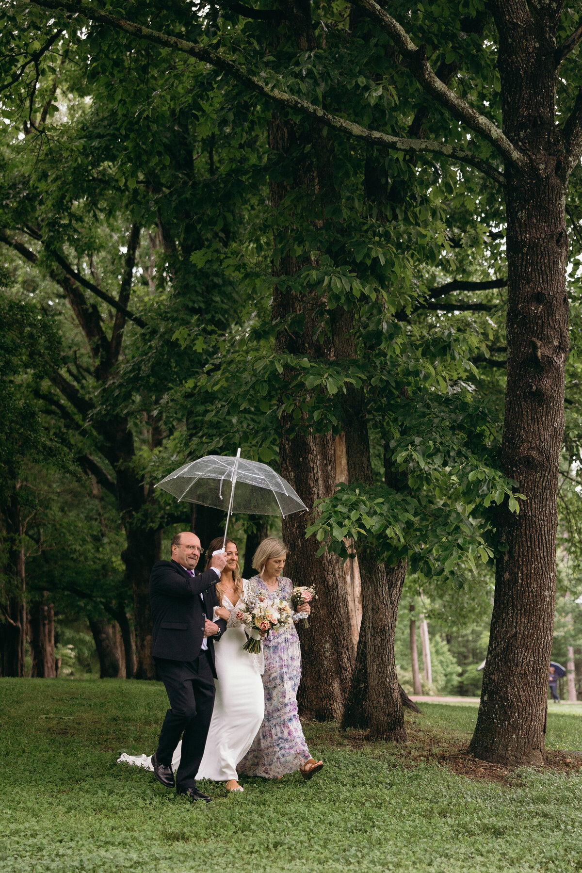 Outdoor Wedding Portraits by Richmond VA Wedding Photographer