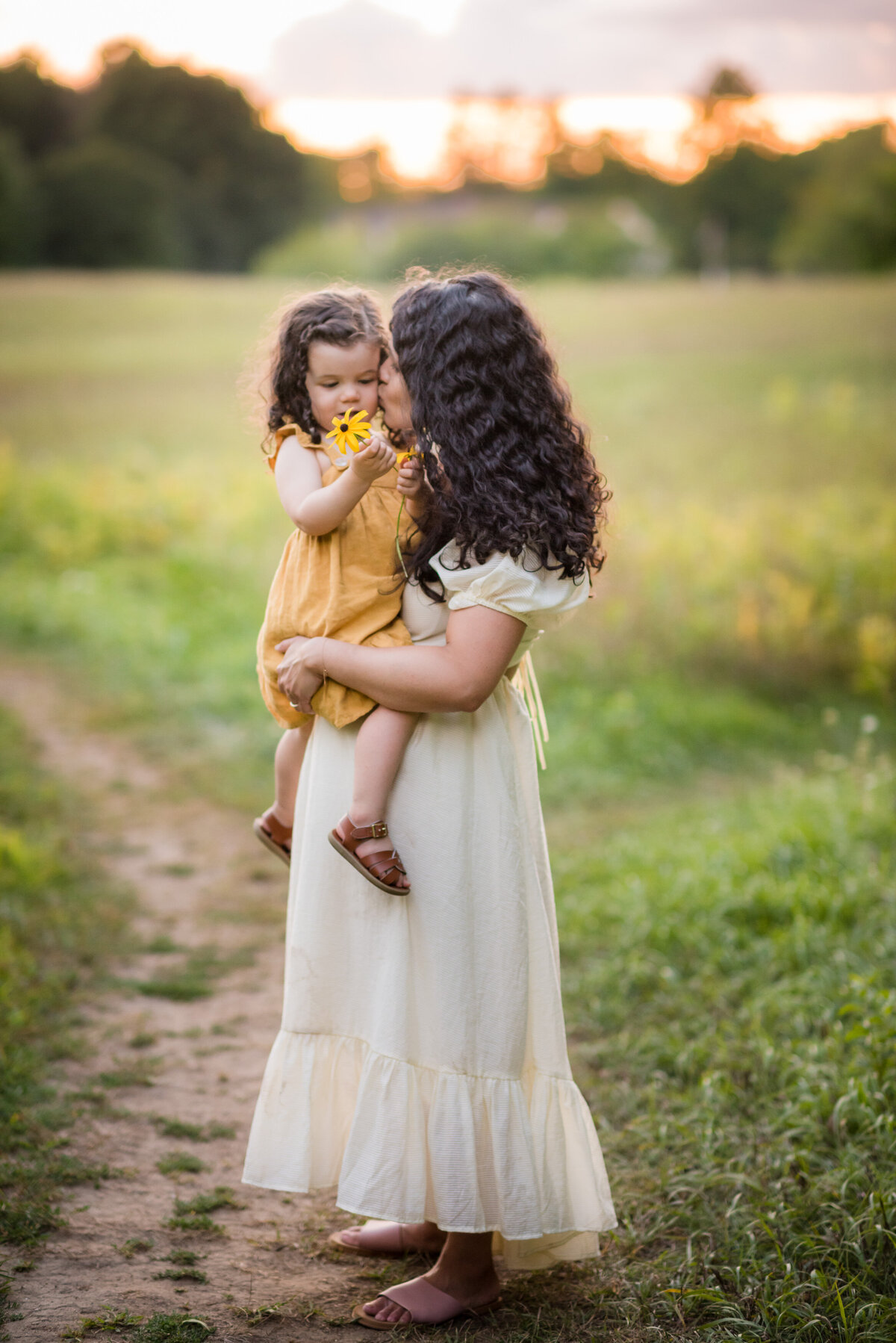 Boston-family-photographer-bella-wang-photography-Lifestyle-session-outdoor-wildflower-108
