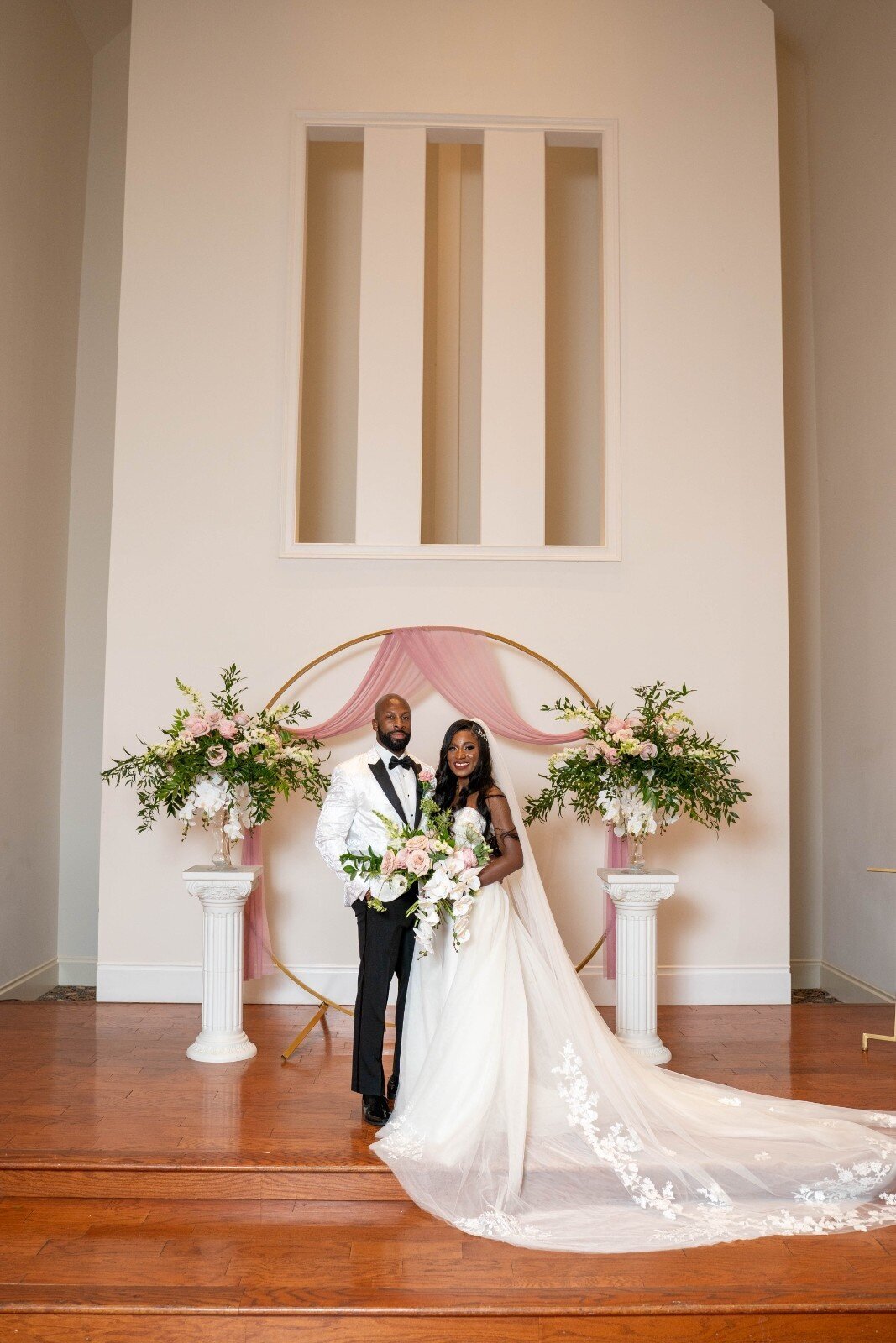 wide-ceremony-portrait-bride-groom-ritz