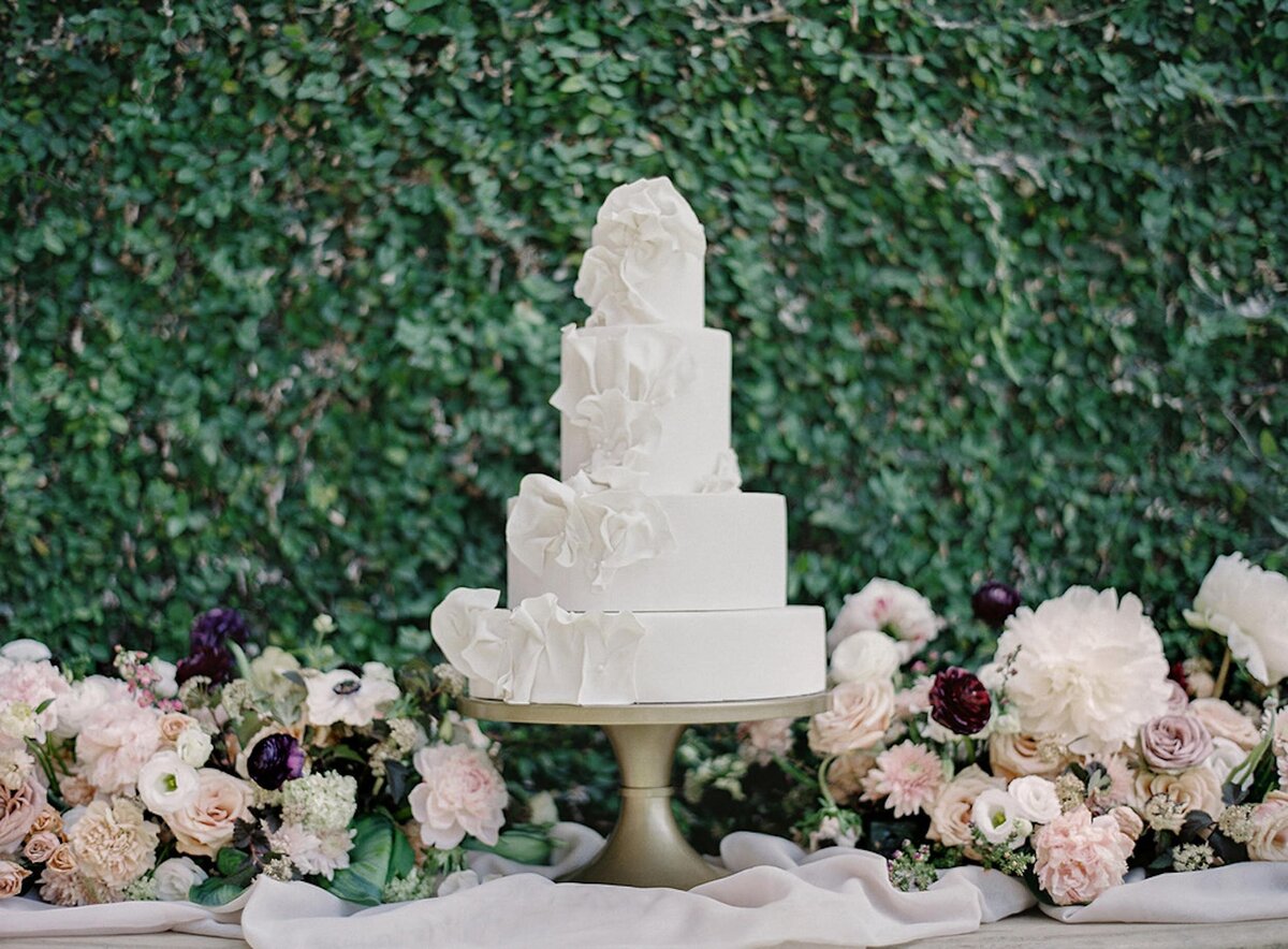 ruffles-wedding-cake-florals-2