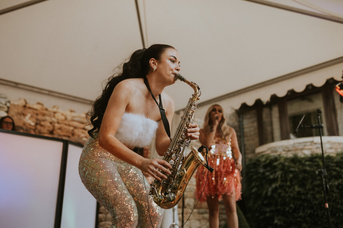 Kirstyandjames_chateaudecas_lauradeanphotography_dorsetweddingphotographer-1149-1
