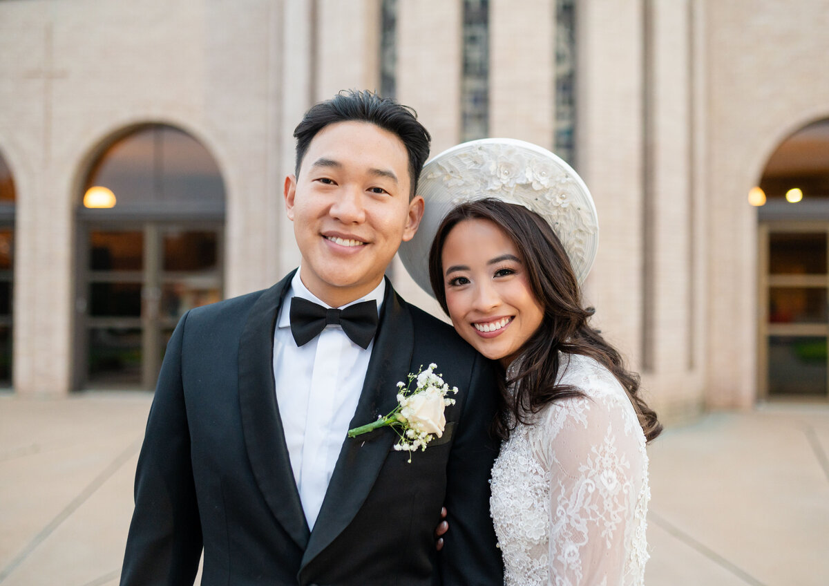 Allie Goodspeed is a wedding photographer based out of Austin, Texas serving Texas and beyond.