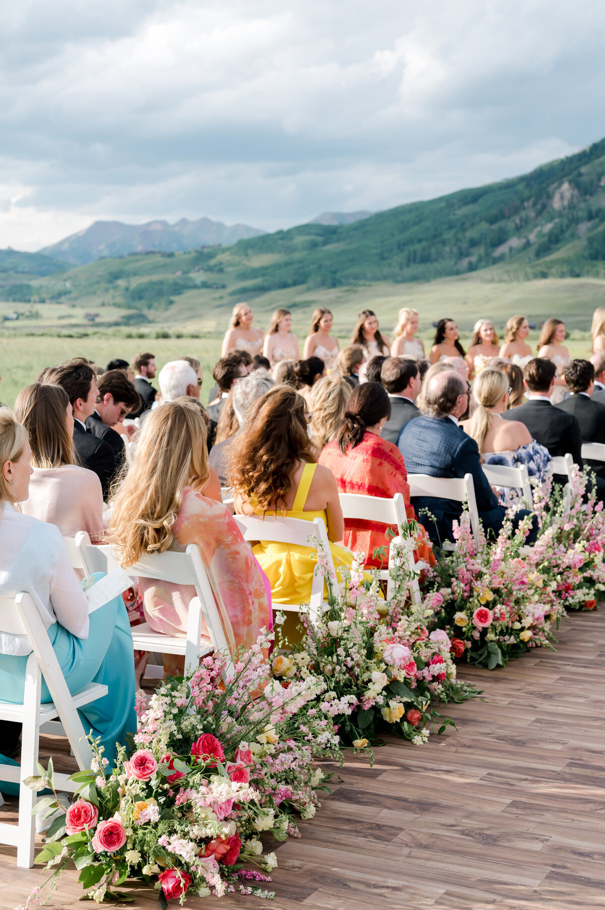 28-sophisticated-destination-wedding-mountain-luxury-crested-butte-fashionable-Liz-Banfield