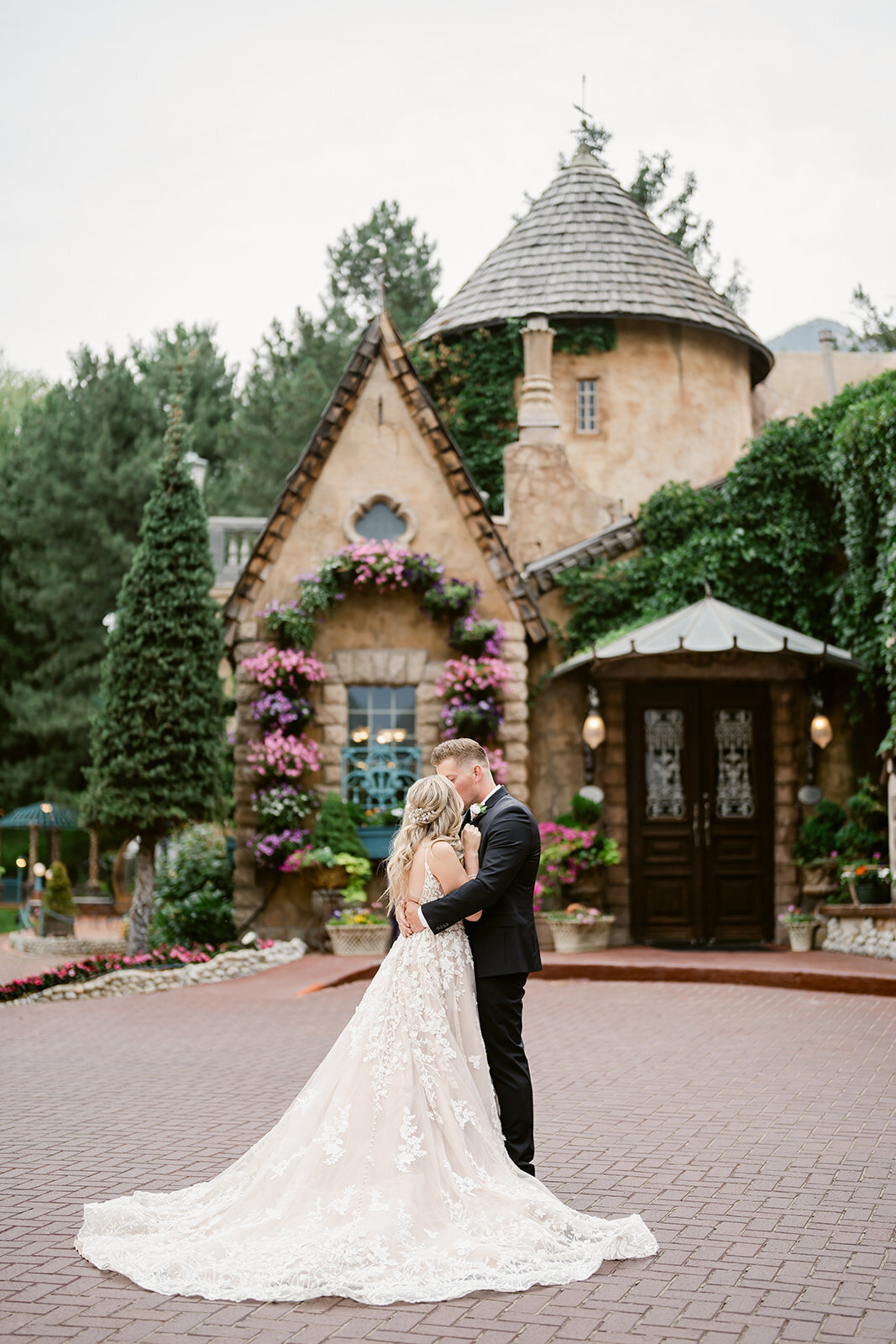 la-caille-summer-utah-mountain-wedding-pepper-nix-2112-2465