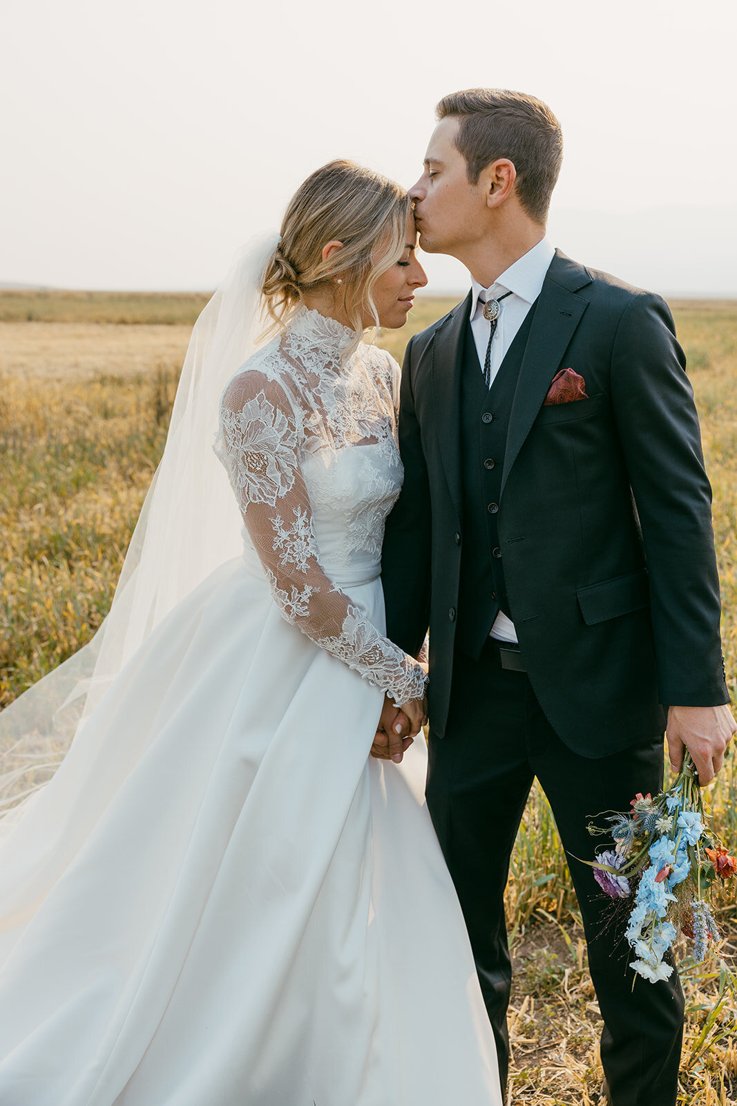 presley-gray-photo-Deerlodge-rustic-western-Montana-wedding-0866