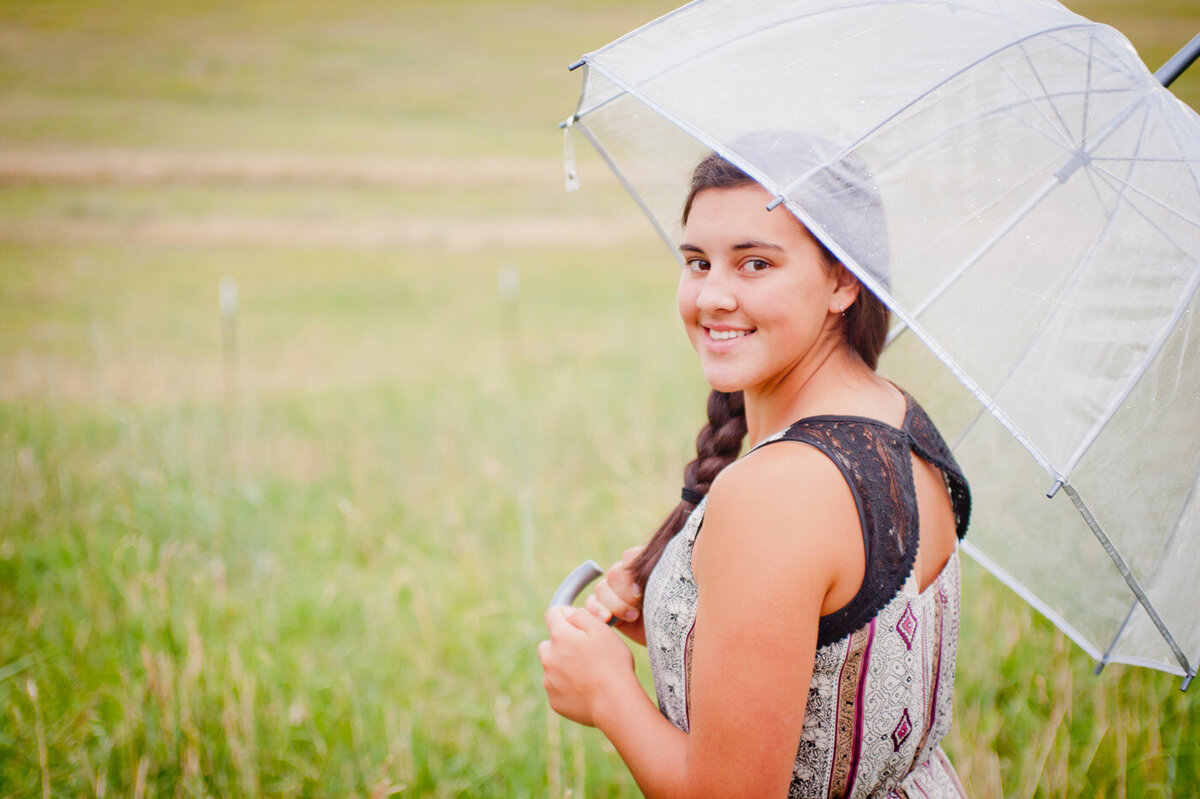 highlands-ranch-umbrella-senior-girl-castle