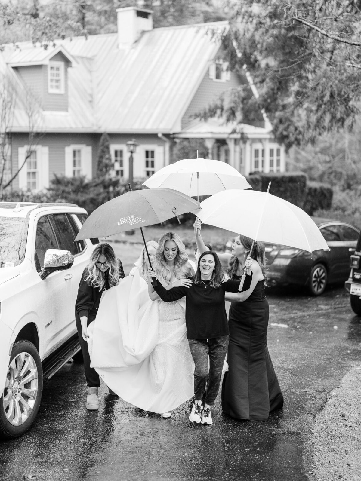 Old Edwards Inn Wedding Photographers in Highlands North Carolina