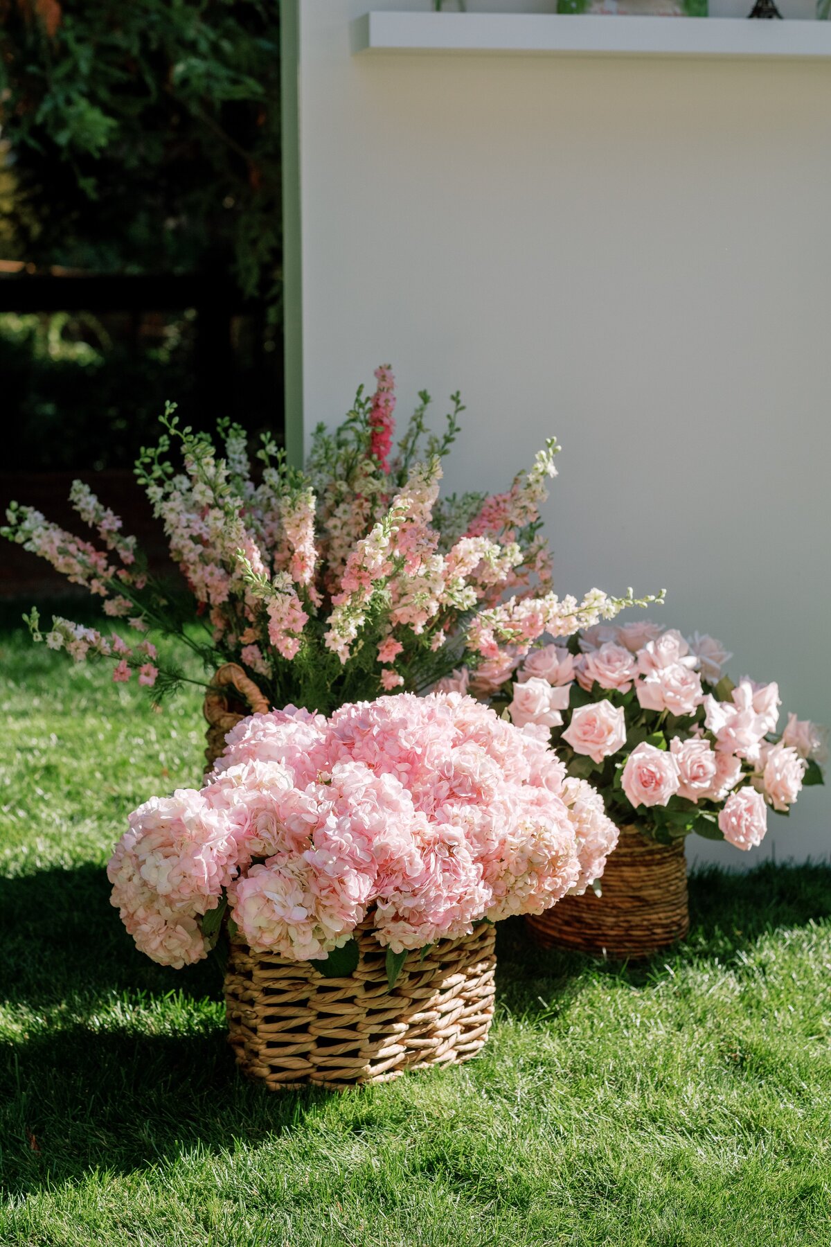Flower Baskets with single stem flowers