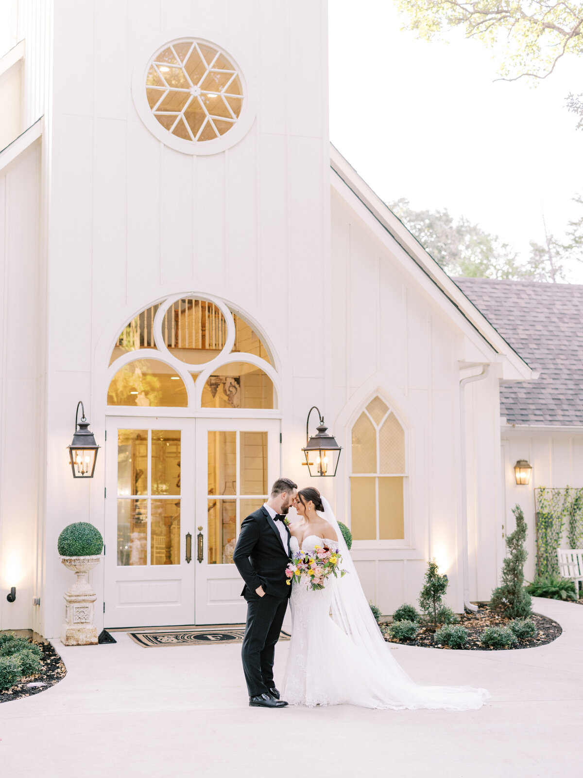 bride-and-groom-portraits-north-texas-the-french-farmhouse-wedding-2