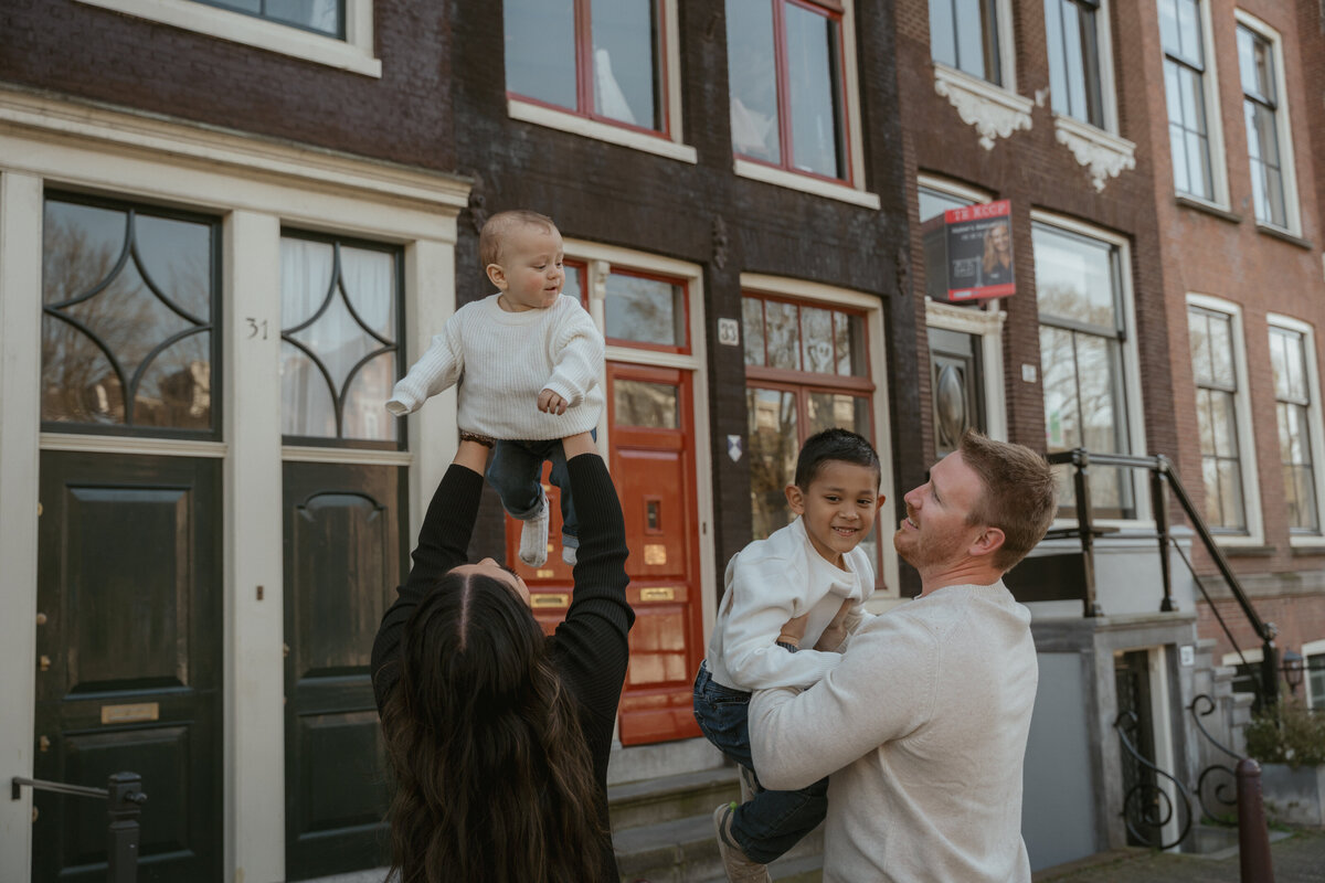 family-photoshoot-amsterdam-couple-photographer-amsterdam-inhosuecapture-38