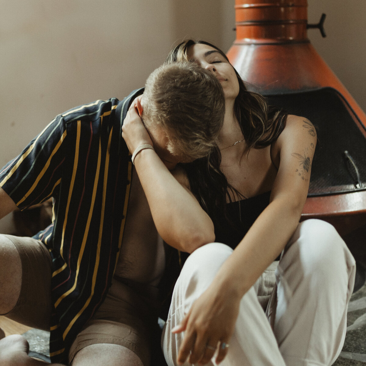 casualcouplesinhomesessionkansascityphotographer-29