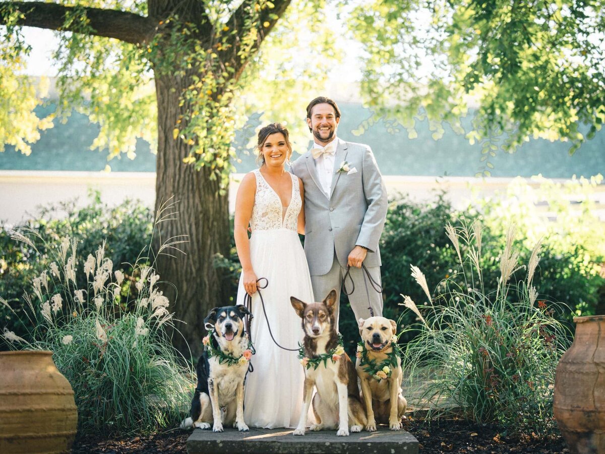 Historic-Wakefield-Barn-Wedding-Logan-Rhett-20-2133x1600