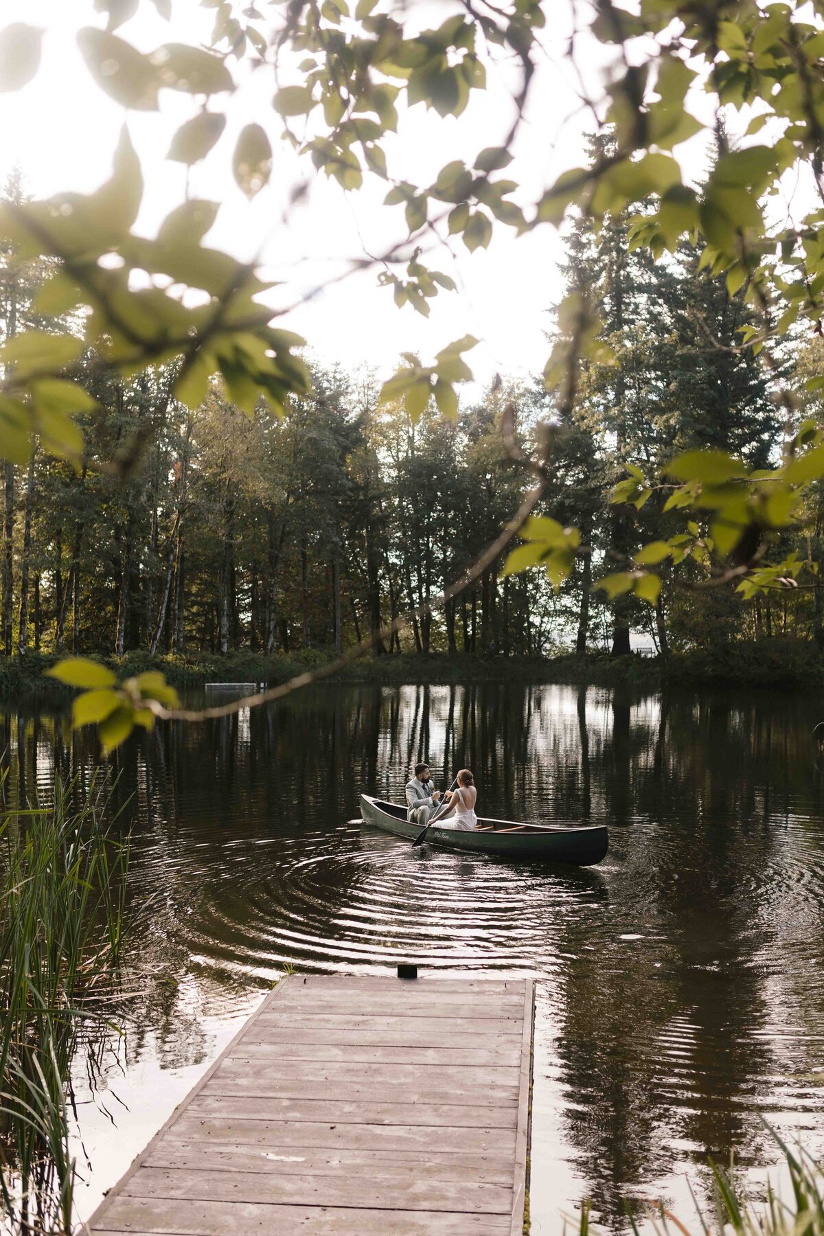 Golden hour wedding at Bridal Veil Lakes in Oregon
