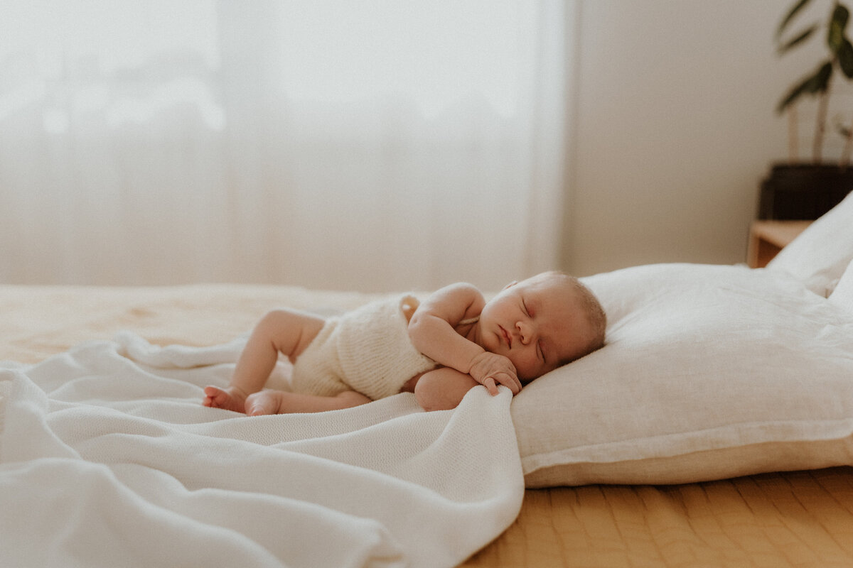central-coast-newborn-baby-photos-willow-and-rose-33