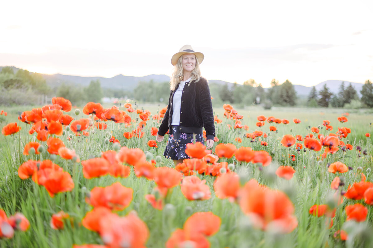 016-Summer_Poppies_Aspen_Portrait_Photographer_MaggShots_Photography
