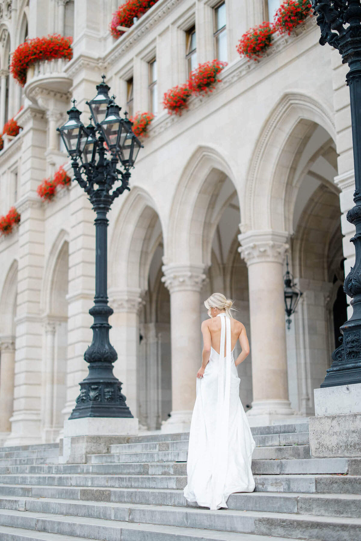 intimate-wedding-vienna-palais-coburg-nfl-player-17