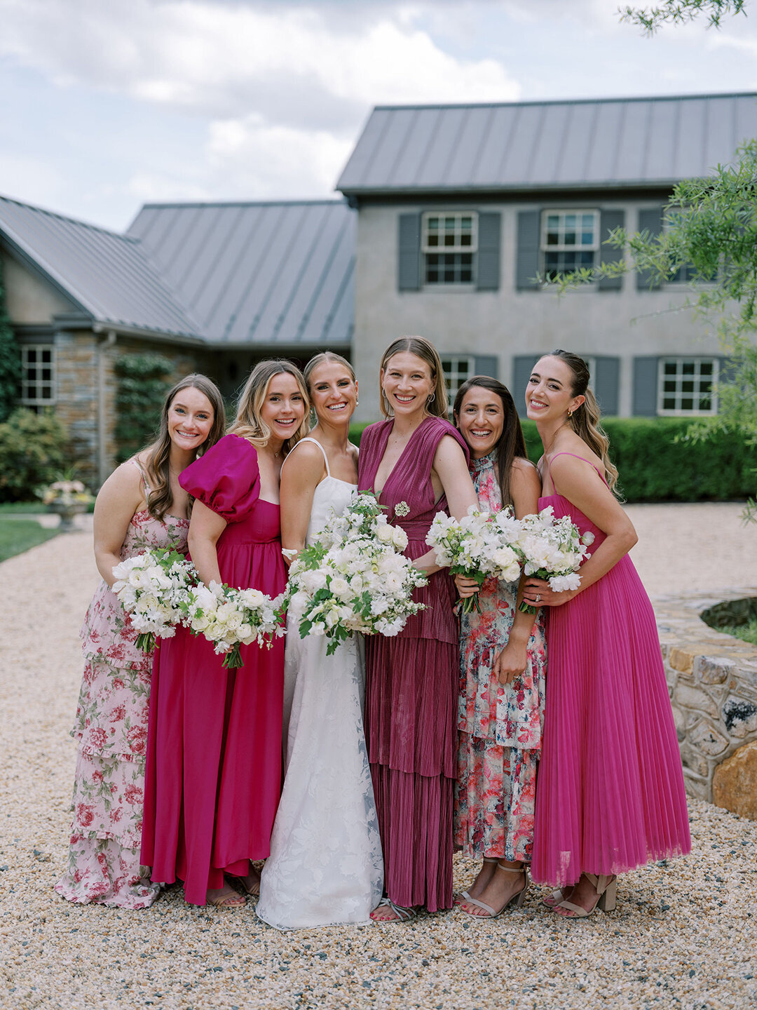 KathleenRob5-3-25GlenstoneGardenVA-VickiGraftonPhotography-321