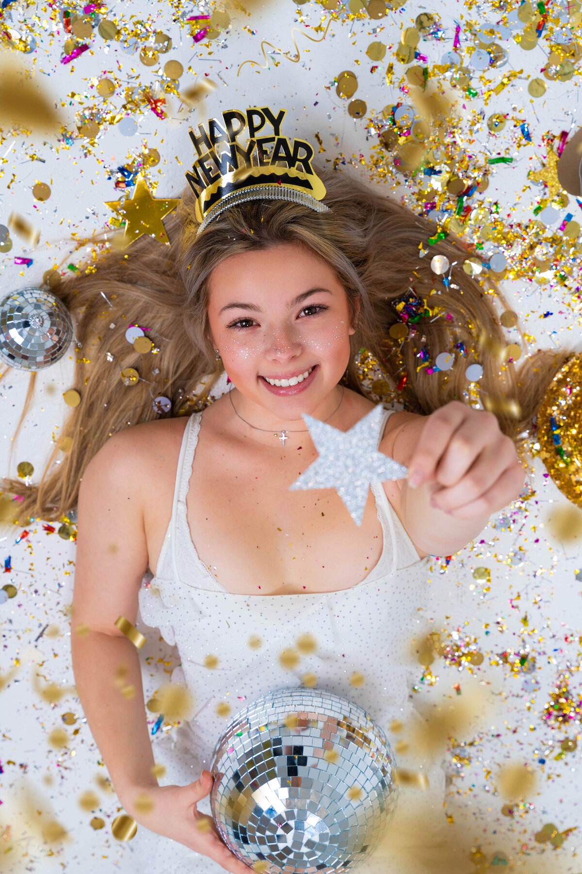 Cleveland-Akron-Senior-Portrait-model-team-NewYearsEve-15