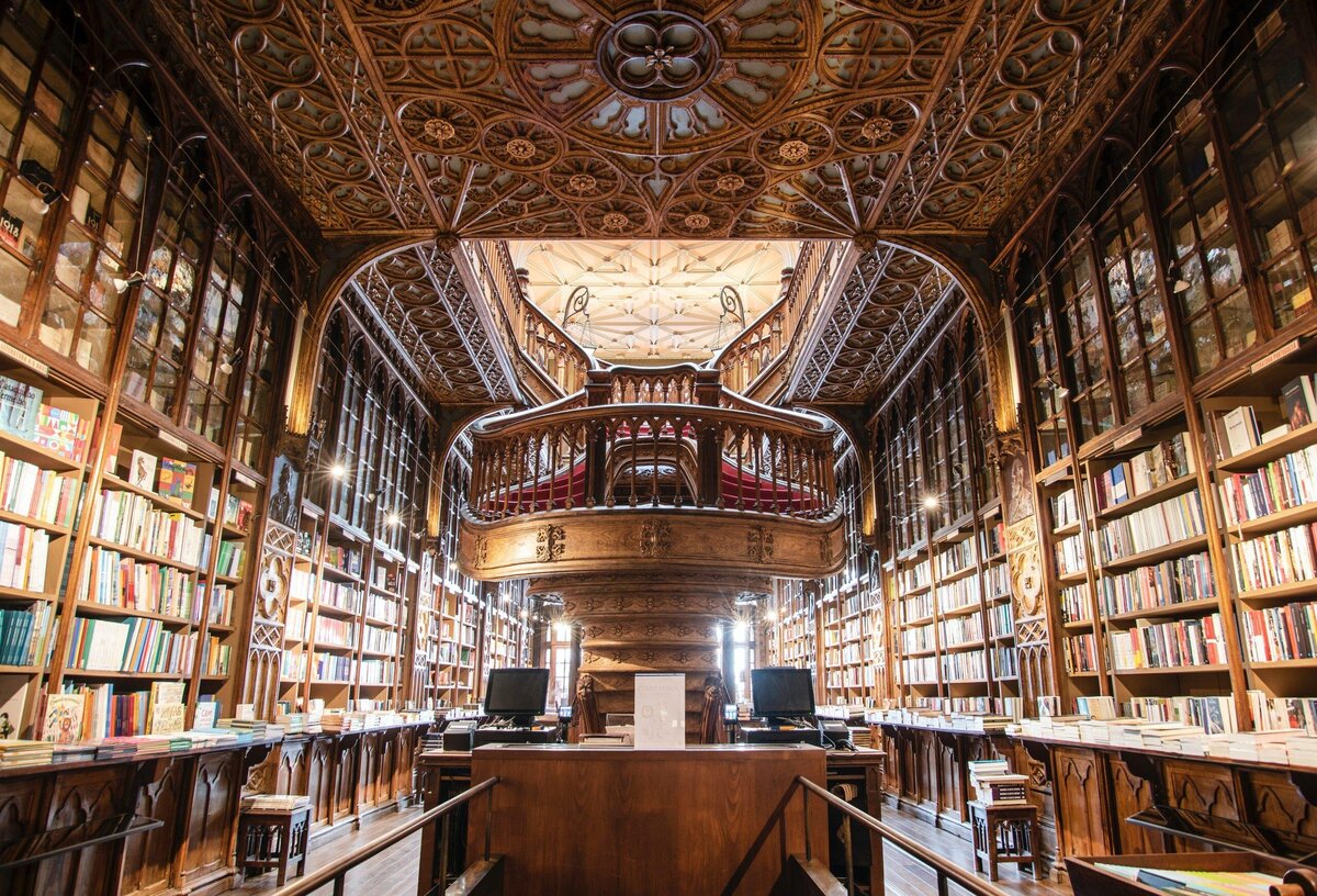 Livraria-Lello-in-Porto-scaled