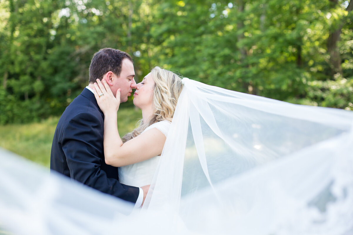 Wedding photography columbia country club Columbia Mo, bride and groom portraits columbia country club