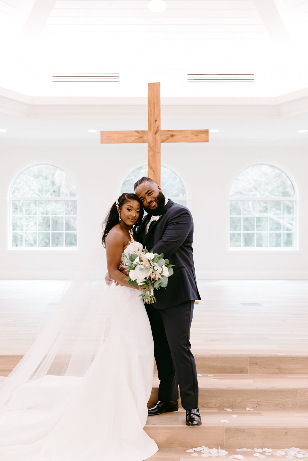 jessica-cruz-photography-harborside-chapel-florida-elopement-chantilly-chic-14